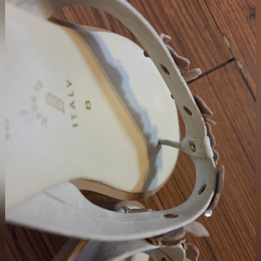 Italian Shoemakers Women's Floral Sandals - Silver - Picture 7 of 7